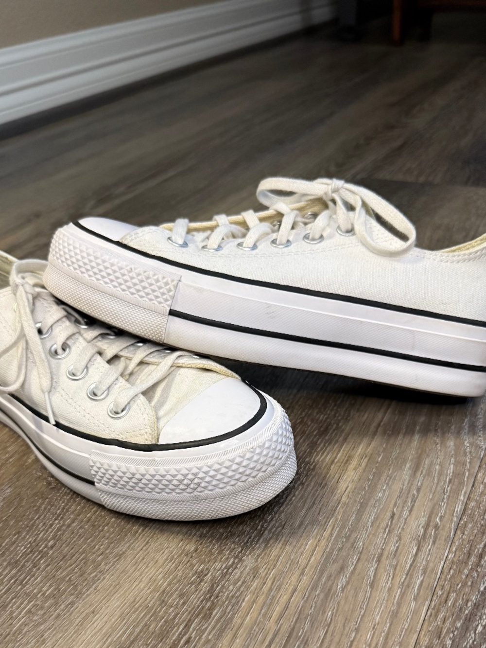 Converse Chuck Taylor All Star Canvas Low-Top